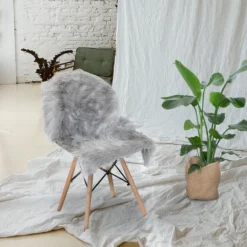 Navaris Schaffell Kunstfell Fell Imitat - 60x90cm Teppich Weich Kuscheldecke - Faux Lammfell Vegan - Sofa Vorleger Matte Dekofell Pflegeleicht In Grau -Vidaxlko Verkaufe e6170ac4a90f5d8688fff295e730e059